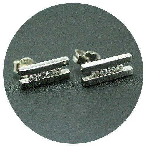 18ct White Gold & 0.20ct Diamond Stud Earrings