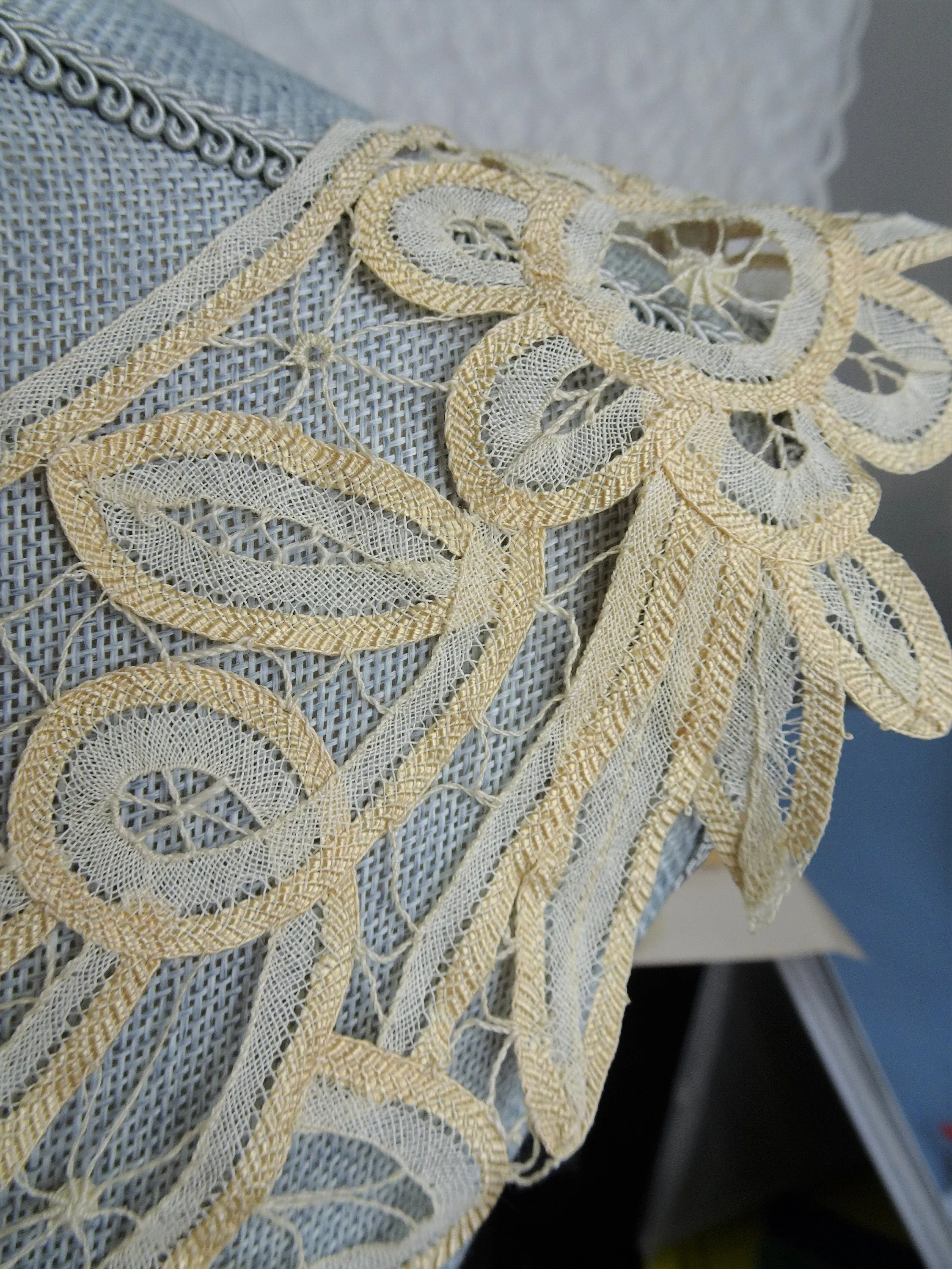 BEAUTIFUL Victorian French Lace Collar,Hand Made Lace,Victorian Edwardian Lace,Antique Bridal Lace,Collectible Lace Collars
