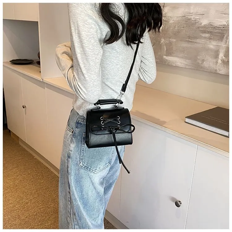Bowknot Flap Crossbody Bag