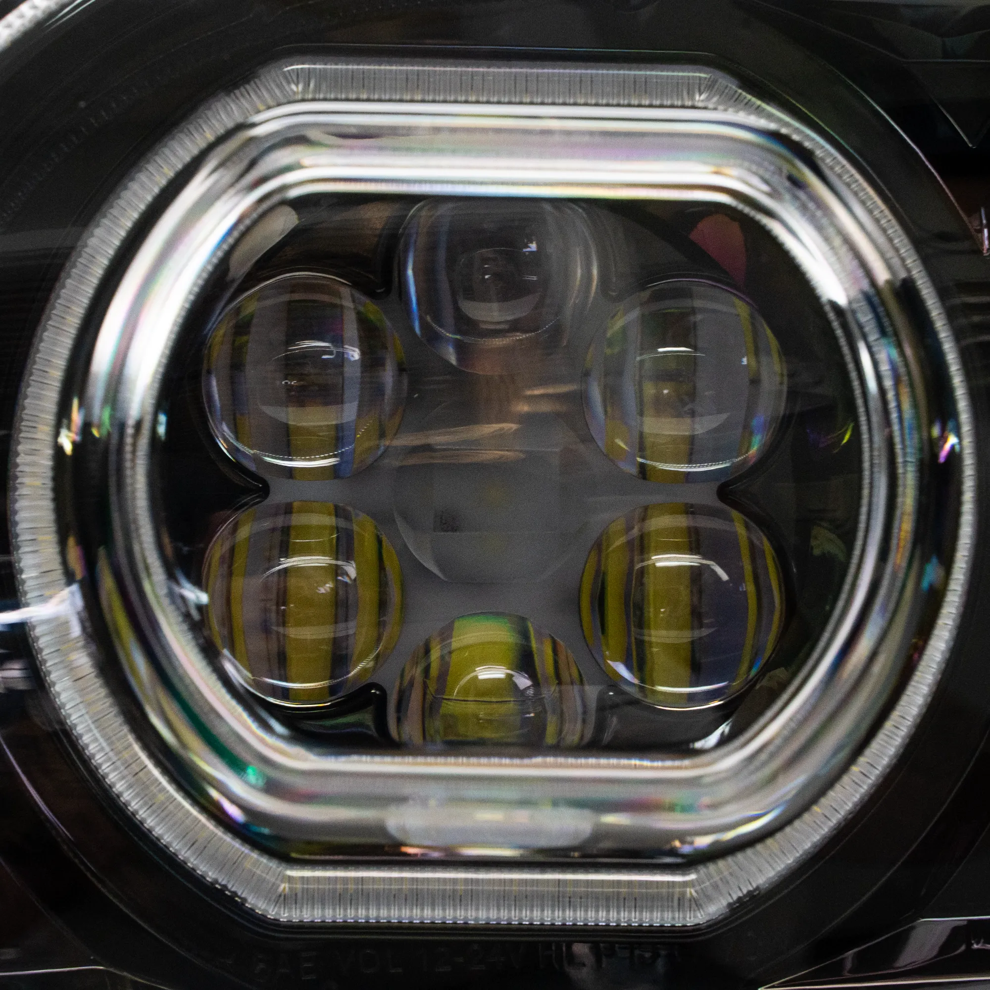 Brilliant Peterbilt 388, 389 LED Headlight 08-18