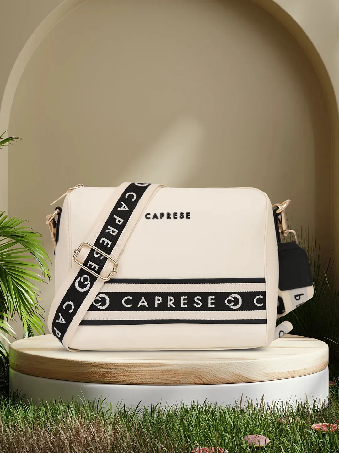 Caprese Trinity Sling Medium Solid Women'S Handbag Cream