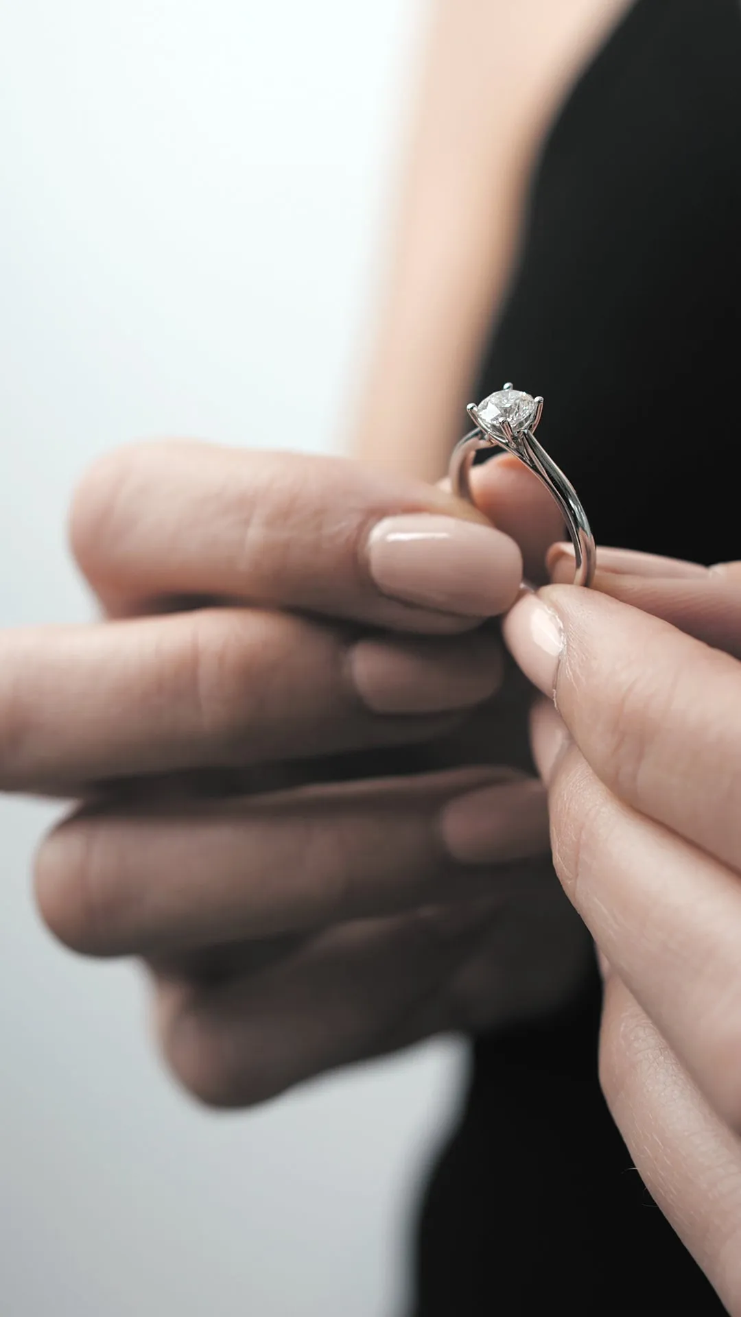 Caroline Ring 18K White Gold