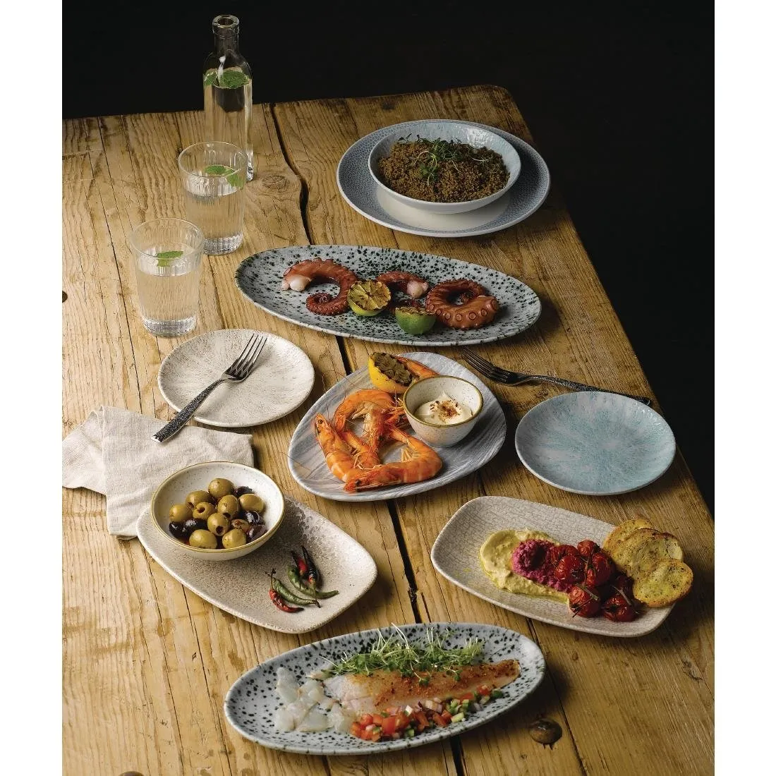 DF728 Churchill Fluid Triangle Chef Plates Pearl Grey 205 x 265mm (Pack of 12)