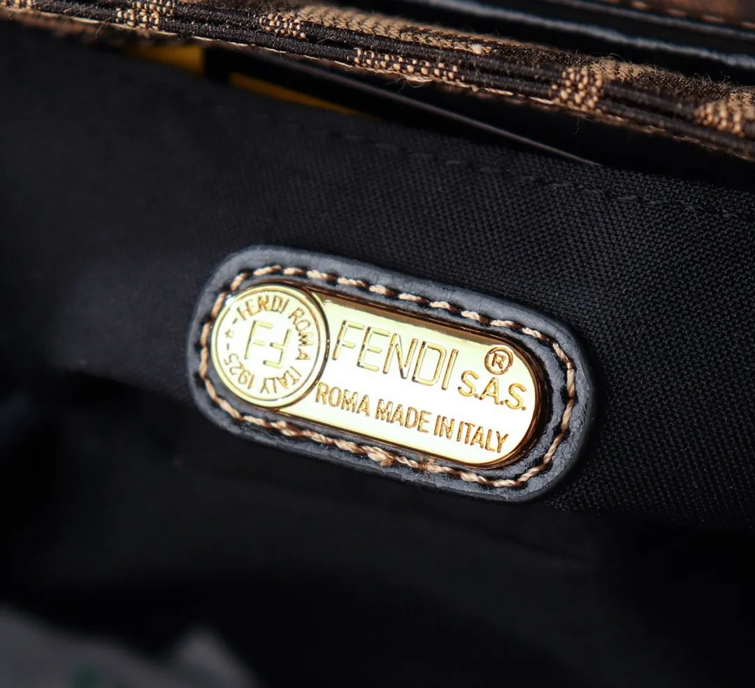 EN   Designer bags by Fendi 073