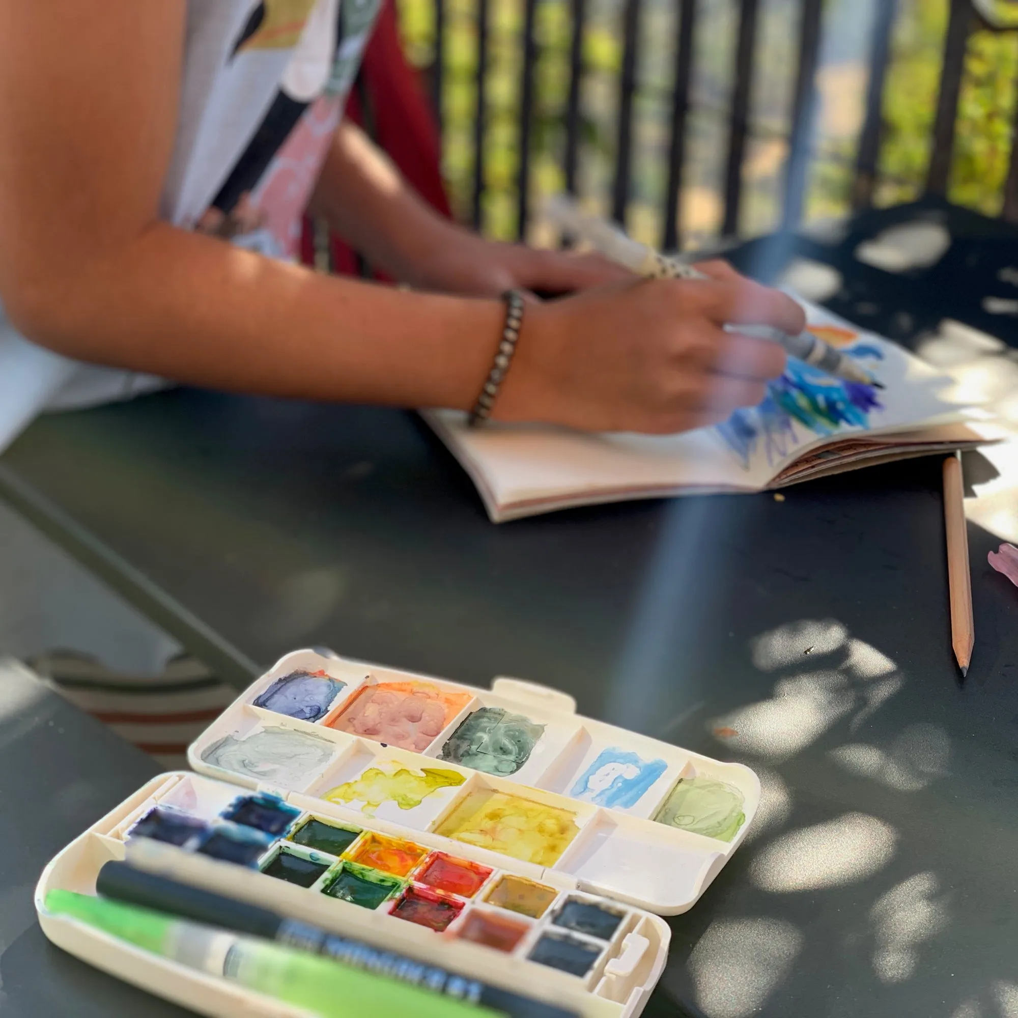 [Kuretake] Gansai Tambi Watercolor Travel Kit // 14 colors