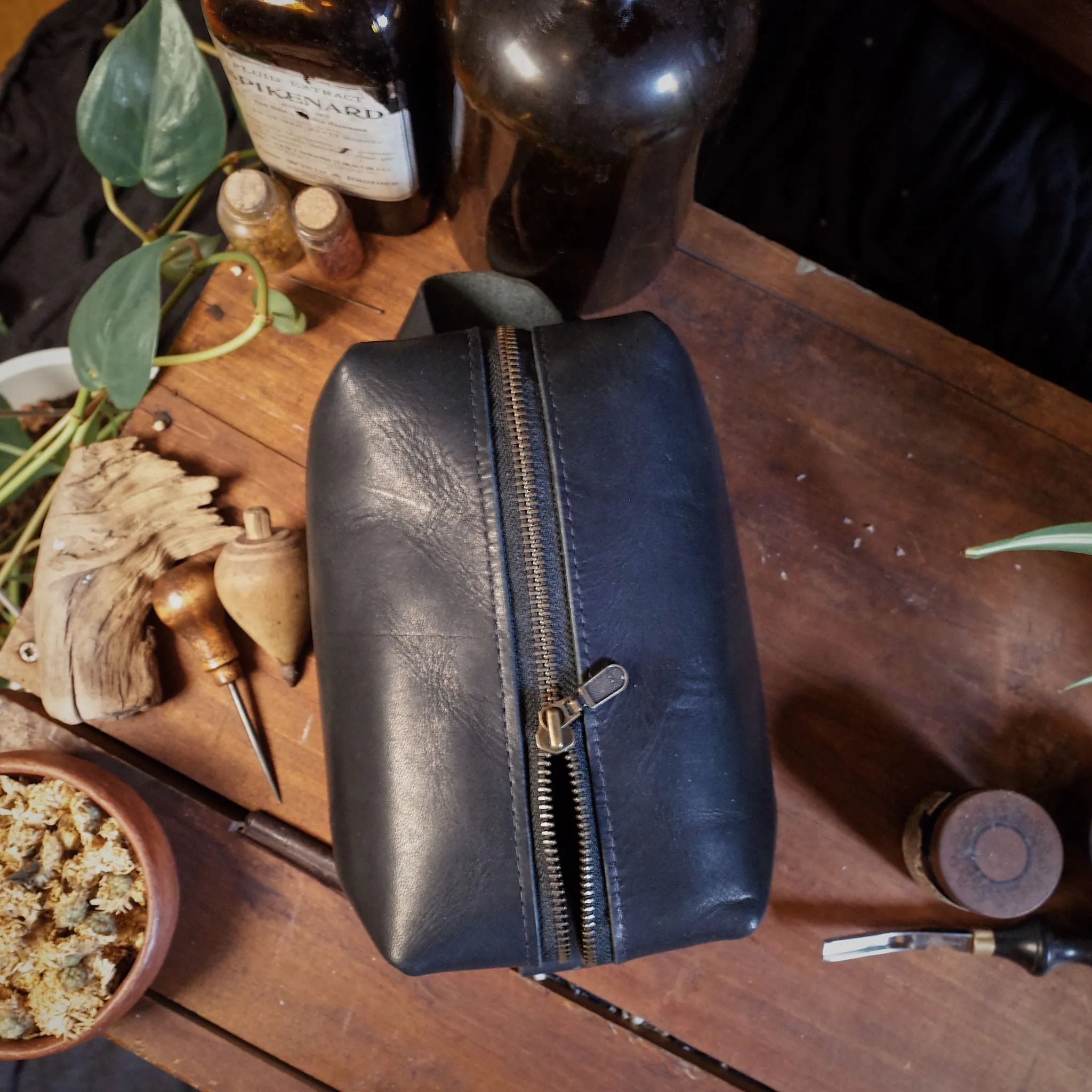 Leather Toiletry Bag – Black Edition