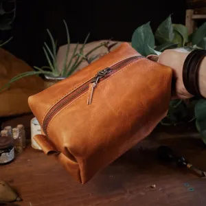 Leather Toiletry Bag – English Tan Edition
