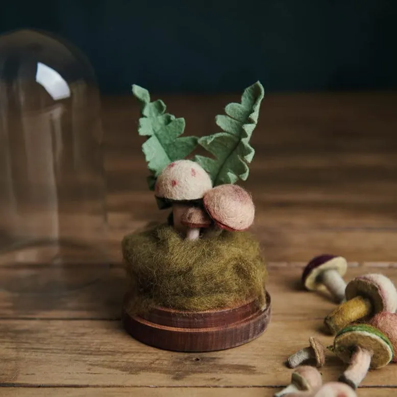 Make Felt Flowers: Four Seasons of Crafting Modern Plants & Flowers