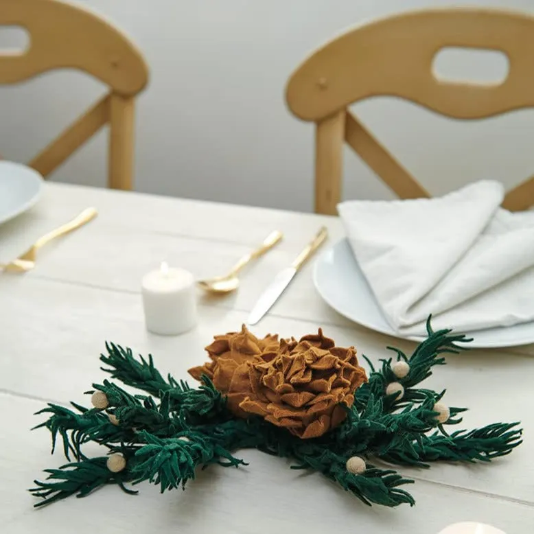 Make Felt Flowers: Four Seasons of Crafting Modern Plants & Flowers