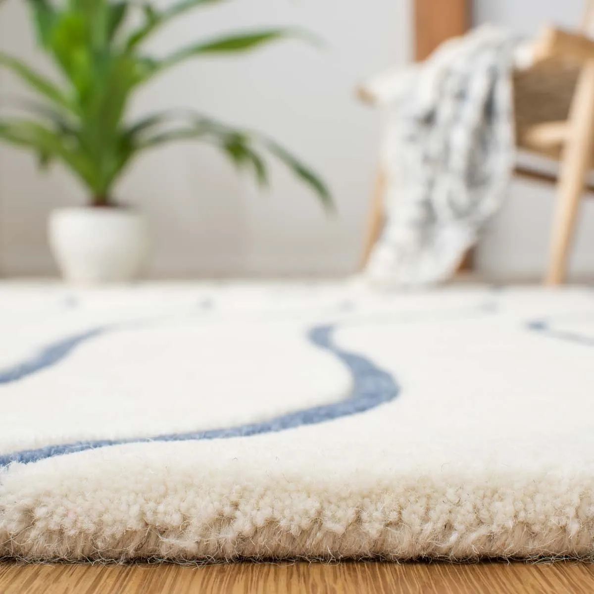 Safavieh Fifth Avenue 113 Rug, FTV113