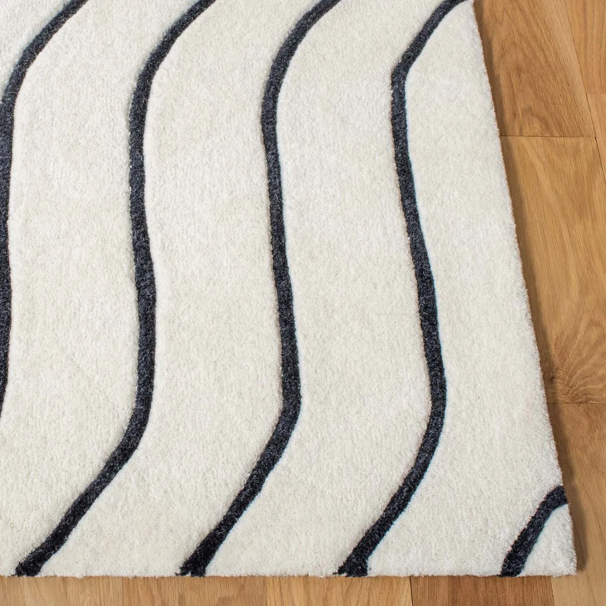 Safavieh Fifth Avenue 113 Rug, FTV113