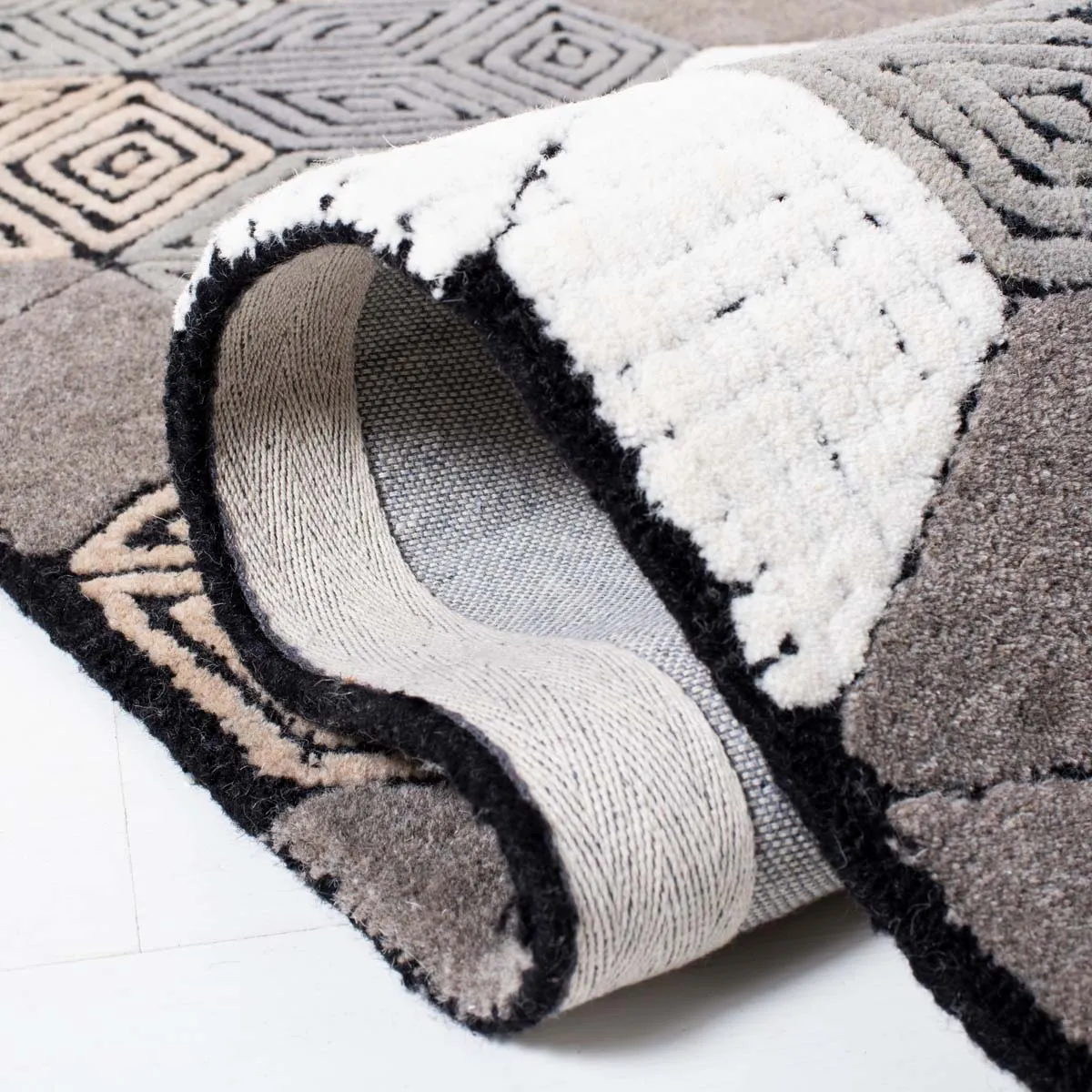 Safavieh Fifth Avenue 130 Rug, FTV130