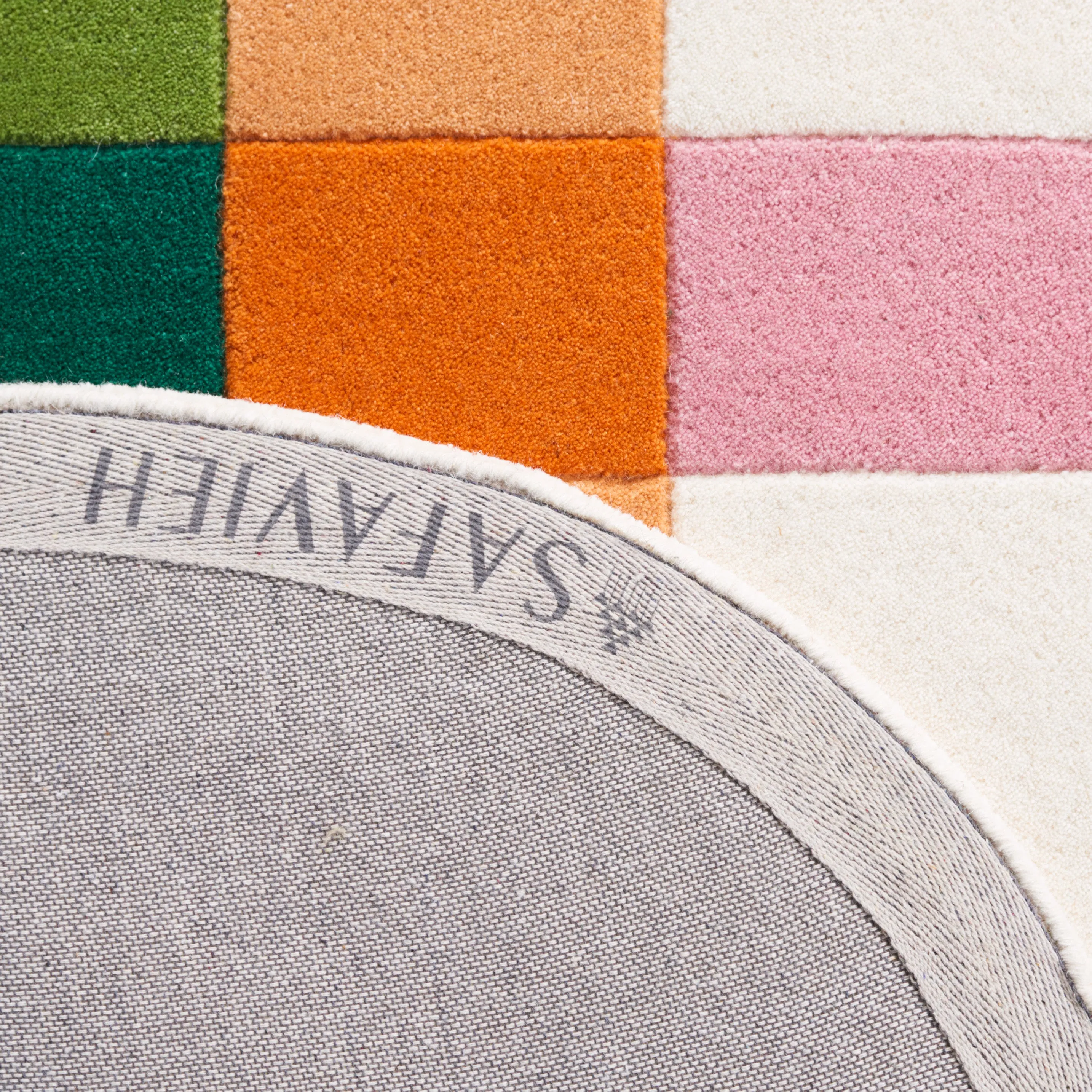 Safavieh Fifth Avenue 147 Rug, FTV147