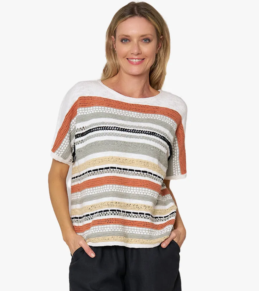 Simply Striking Sweater (*)