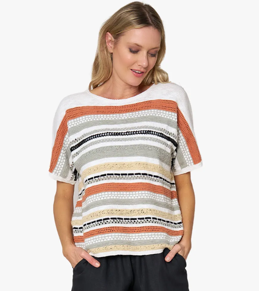 Simply Striking Sweater (*)