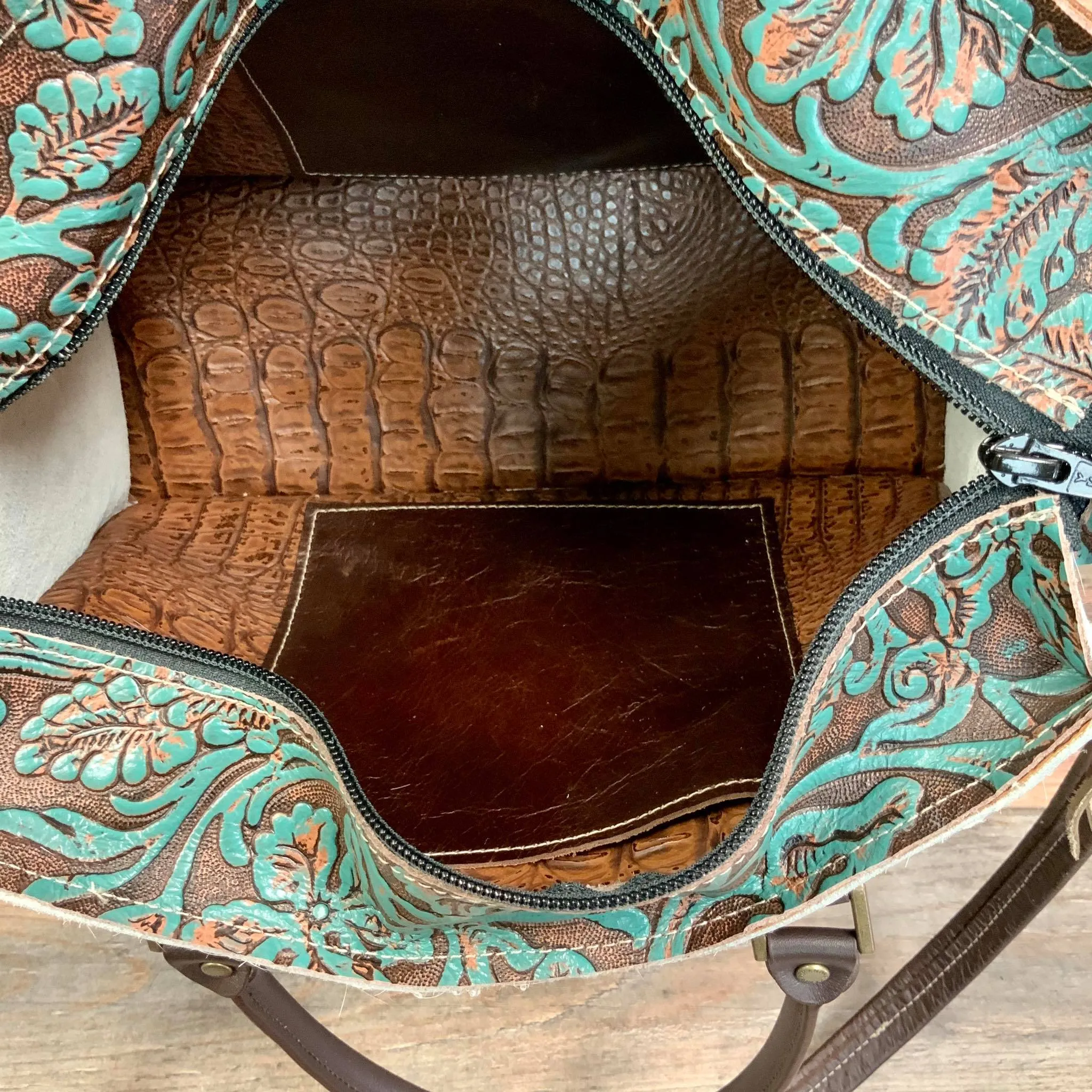 Small Town Hybrid Tote OOPS! -  #17915