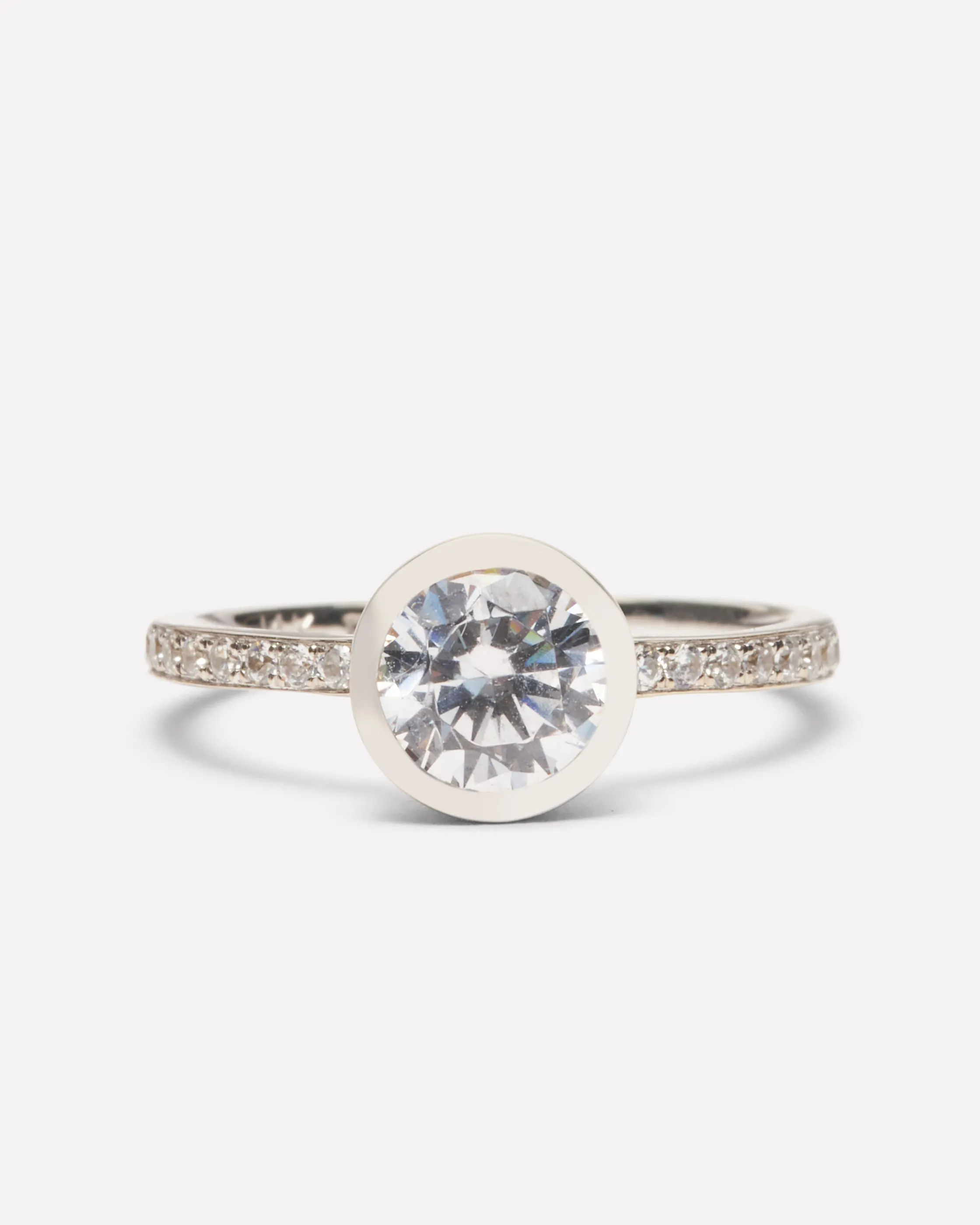 Stella - Round Brilliant Cut