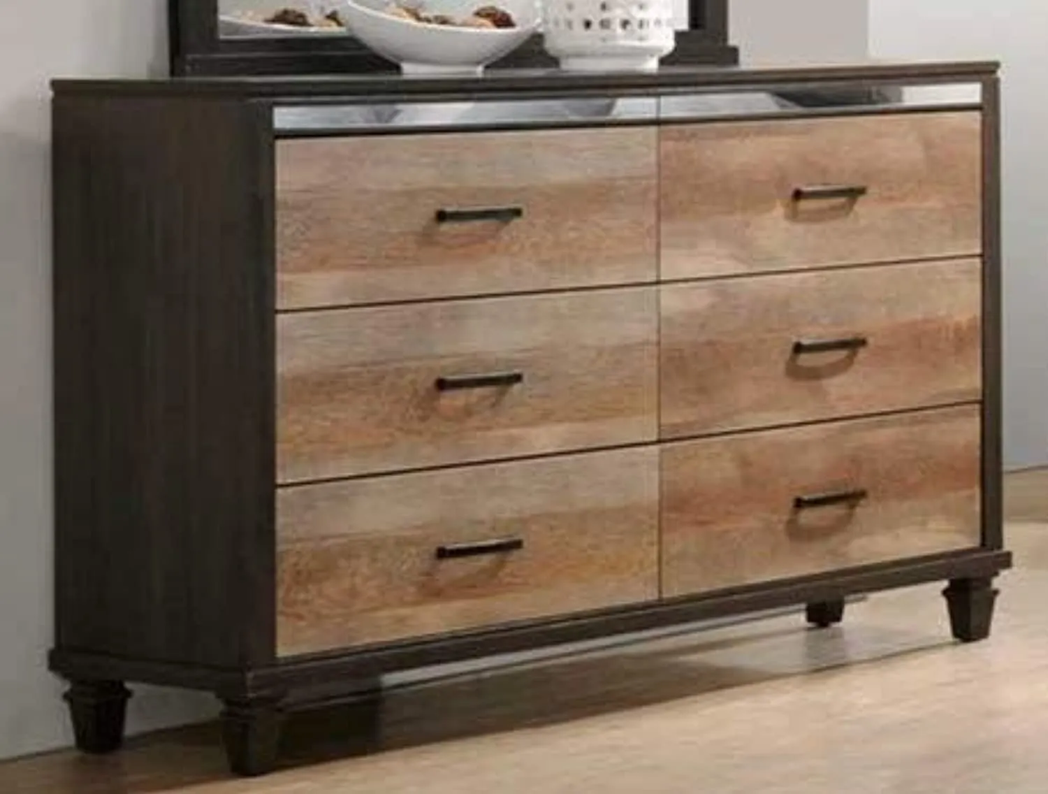 Striking Two Tone Wooden 5Pc King Bedroom Set