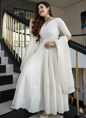 Striking White Color Anarkali Suit
