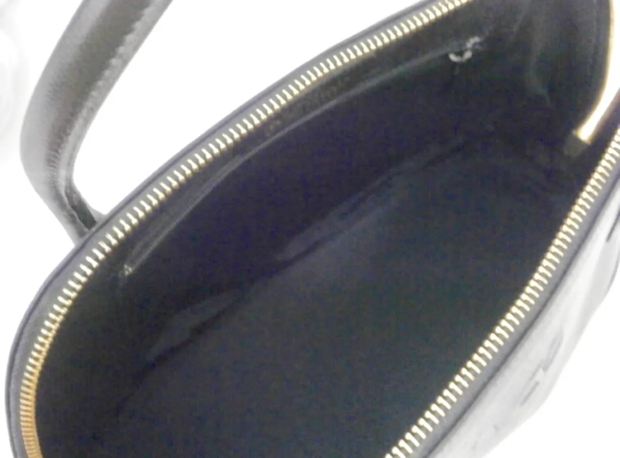 Vintage Valentino Garavani black leather bolide bag with shoulder strap, V logo, a fringe. Classic dialy use purse. 060616r1