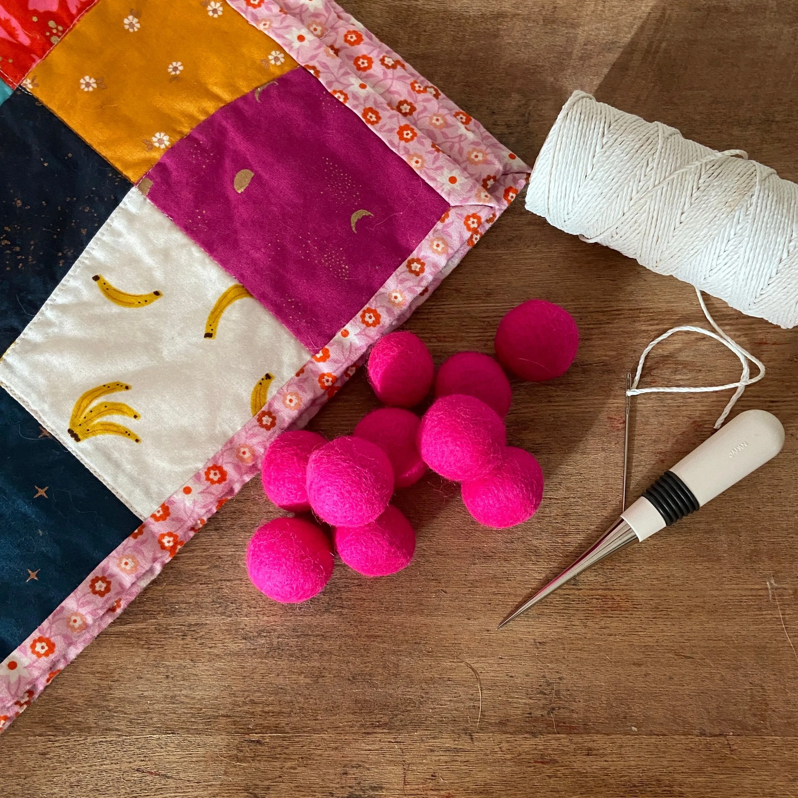 Wool Felt Balls - #62 Phlox - Ten 1" Balls, 2.2cm